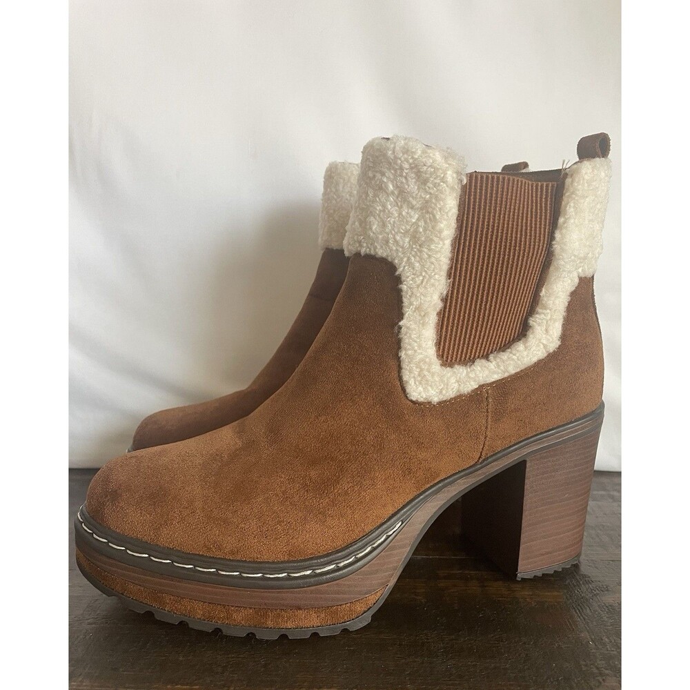 Pierre Dumas Women’s Brown Faux Suede Sherpa Lined Platform Heel Ankle Boots 9